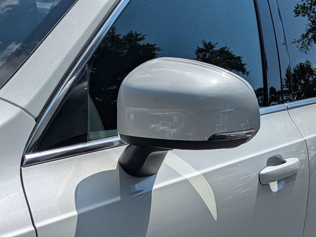 Certified 2025 Volvo XC90 B5 Core AWD/4WD image 10
