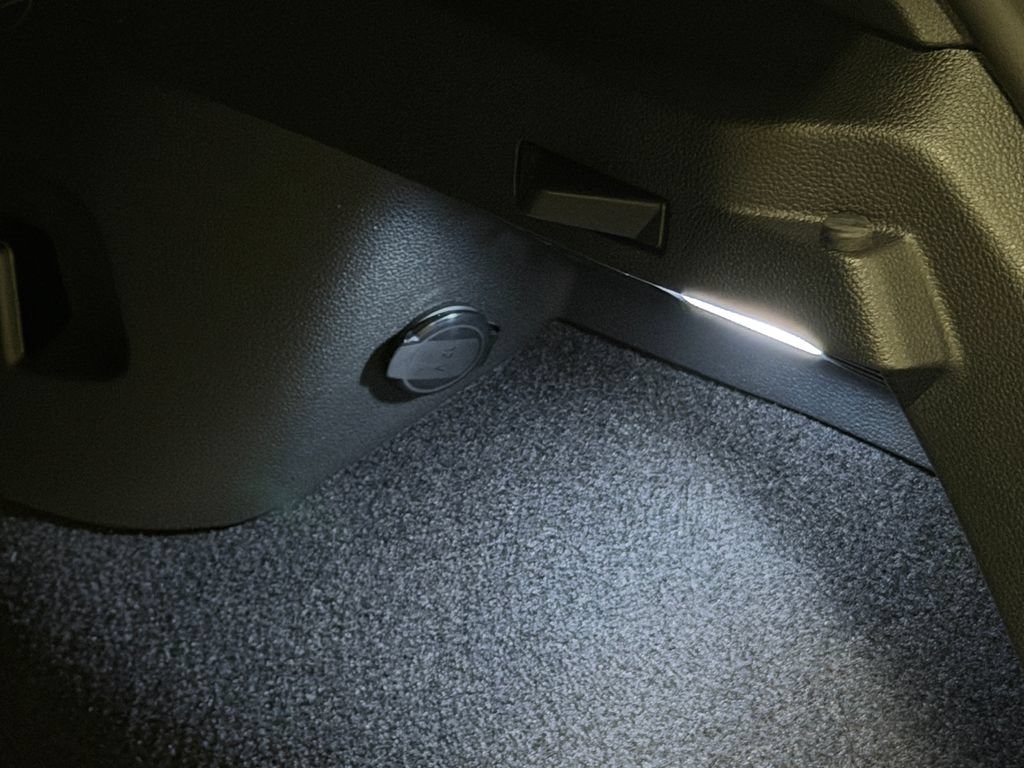 New 2026 Volkswagen GTI SE FWD image 29
