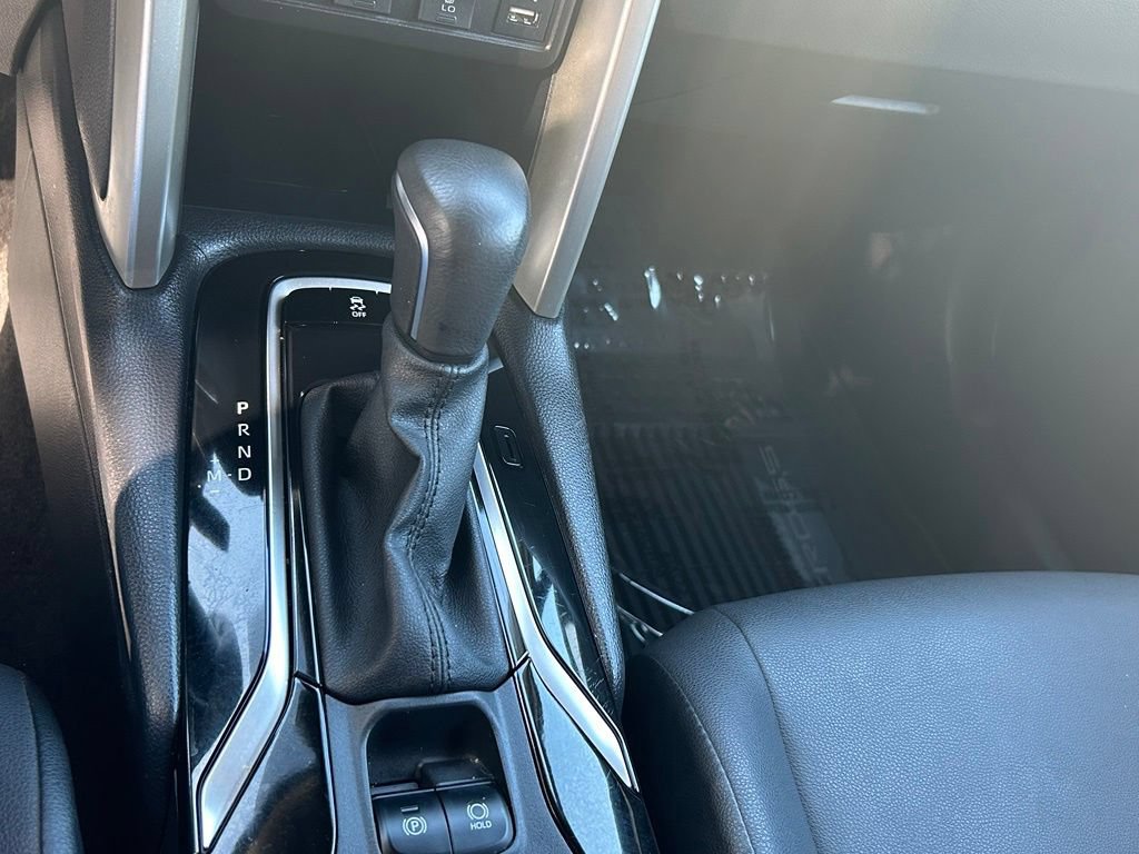 Used 2022 Toyota Corolla Cross XLE FWD image 19