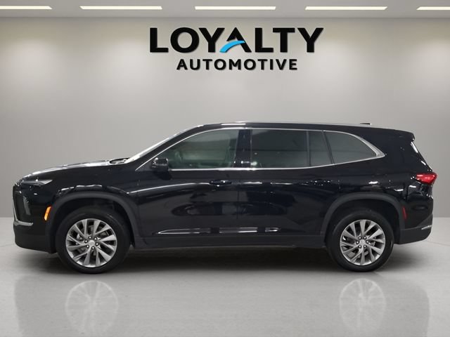 Used 2026 Buick Enclave Preferred FWD image 2