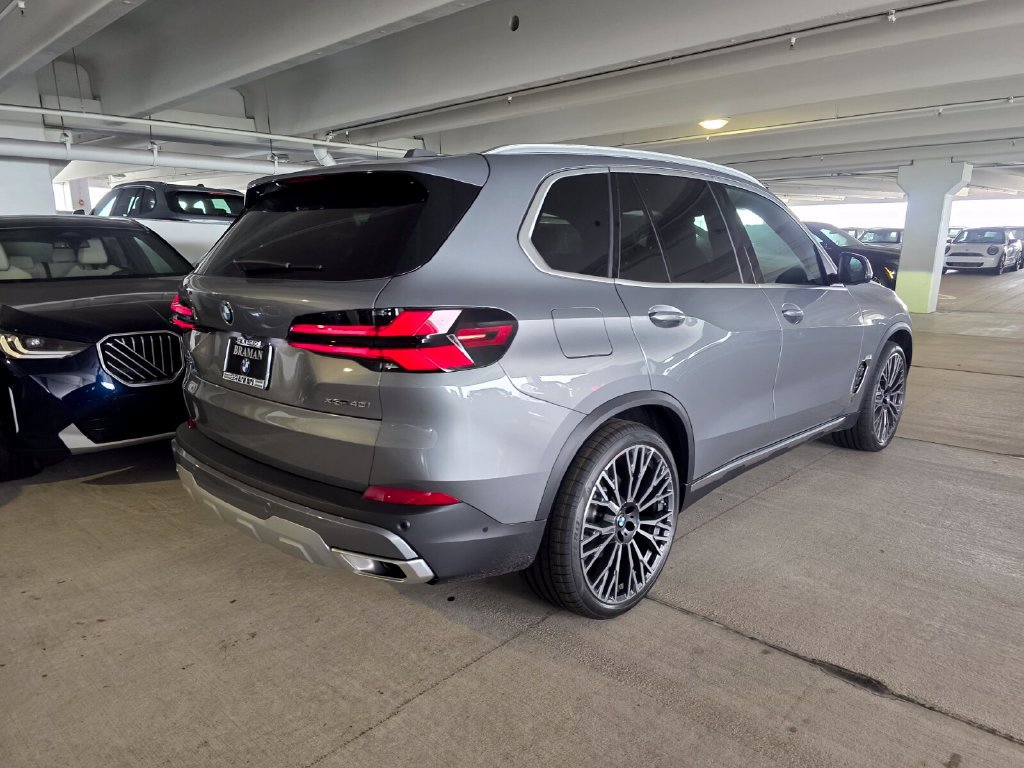 New 2026 BMW X5 xDrive40i w/ Premium Package AWD/4WD image 4