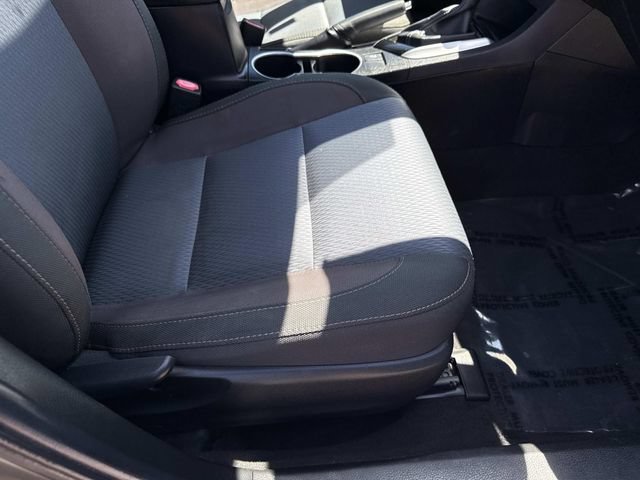Used 2018 Toyota Corolla LE w/ LE Premium Package w/Moonroof FWD image 10