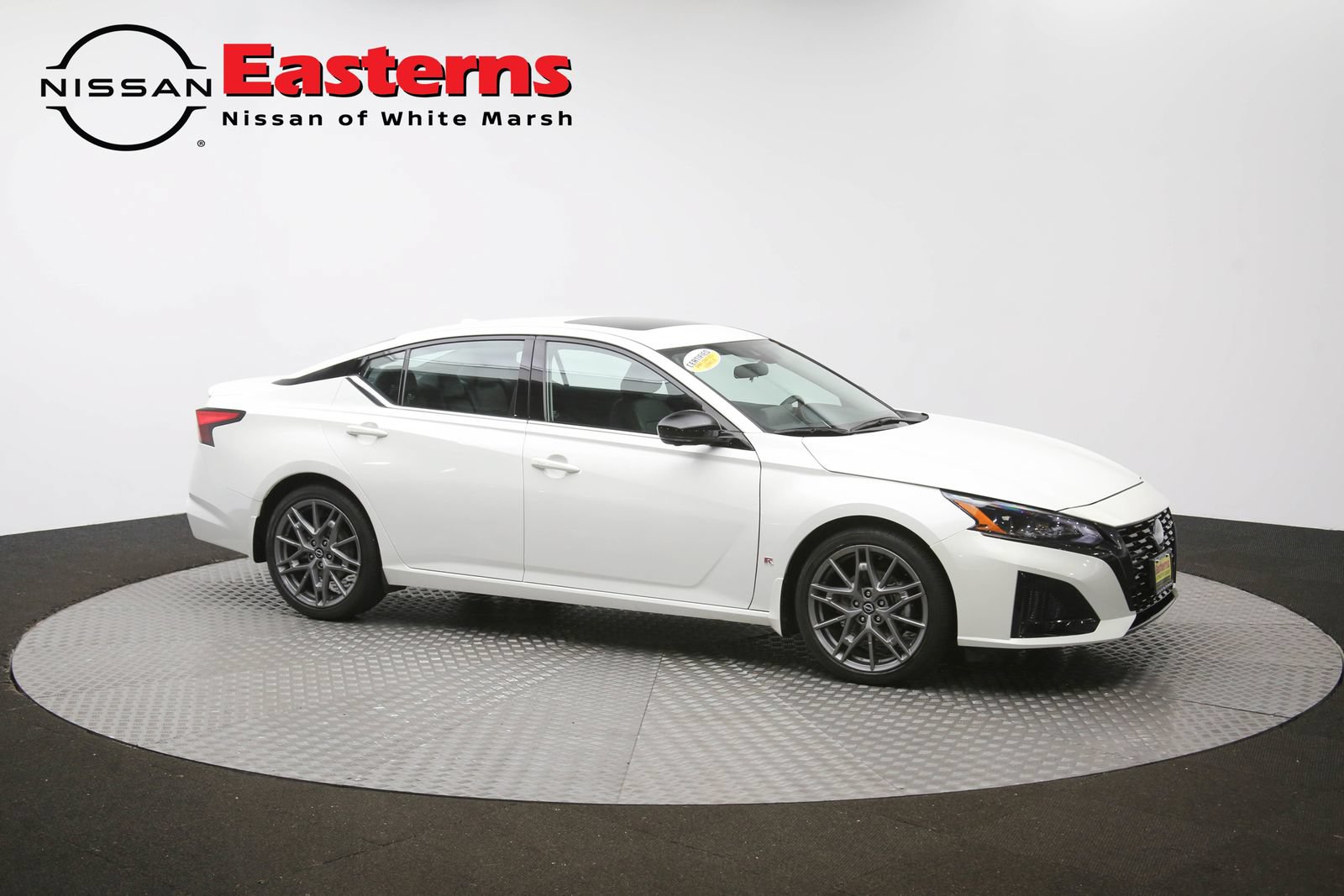 Used 2023 Nissan Altima 2.0 SR FWD image 46
