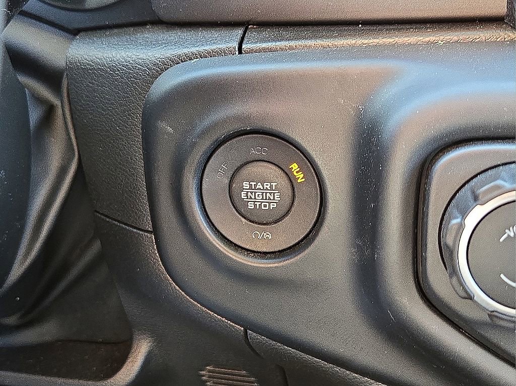 Used 2023 Jeep Wrangler Unlimited w/ 8.4" Radio Group image 31