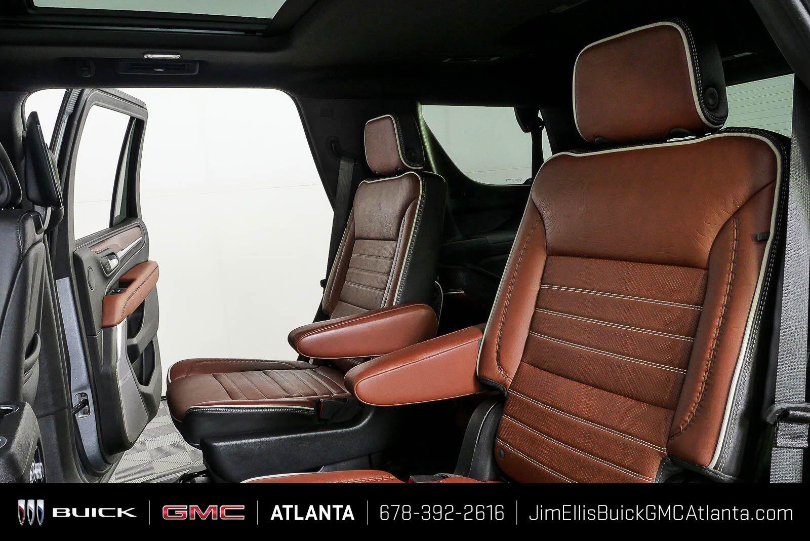 Certified 2023 GMC Yukon Denali Ultimate w/ LPO, Floor Liner Package AWD/4WD image 22