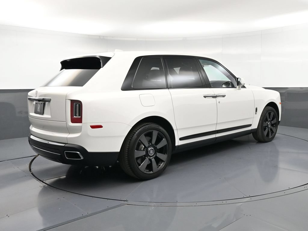 Certified 2022 Rolls-Royce Cullinan w/ Dark Exterior Package AWD/4WD image 8