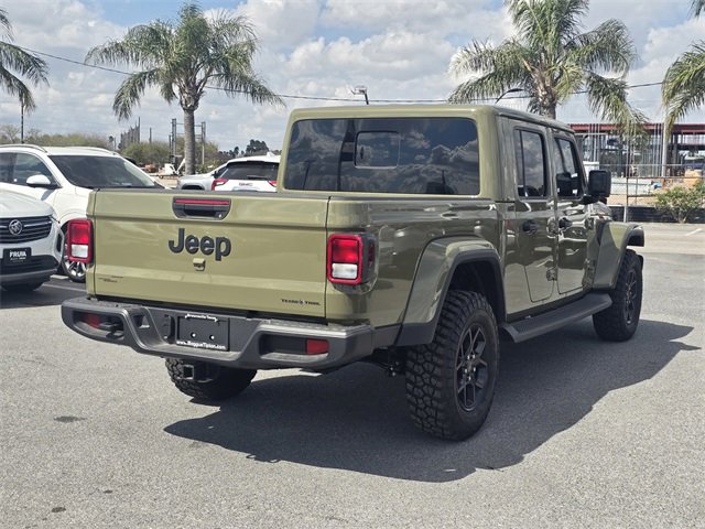 Used 2025 Jeep Gladiator Sport image 5