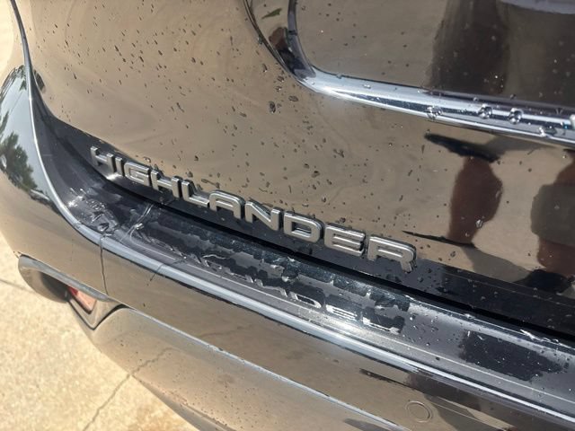 Used 2022 Toyota Highlander Limited AWD/4WD image 11