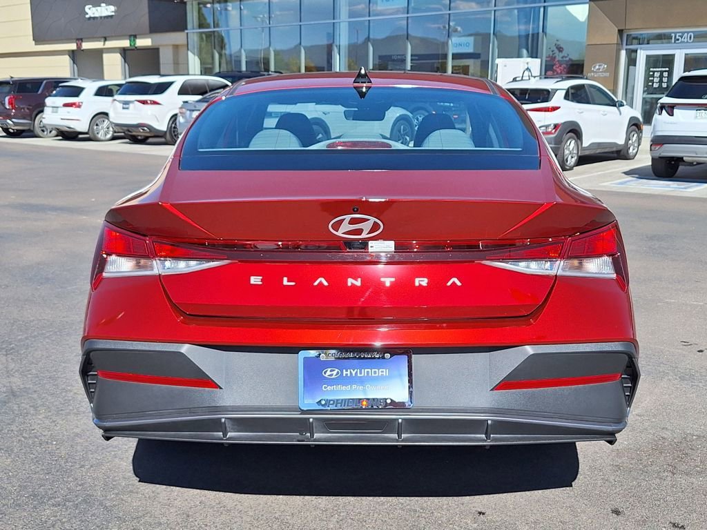 Used 2024 Hyundai Elantra SEL image 4
