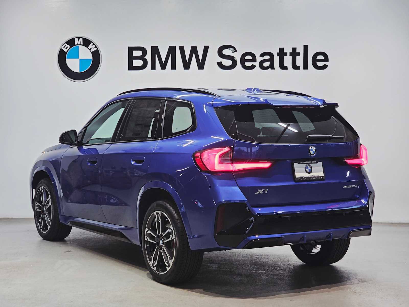 New 2026 BMW X1 xDrive28i AWD/4WD image 4