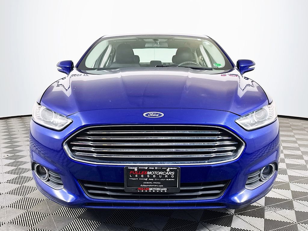 Used 2016 Ford Fusion SE image 2