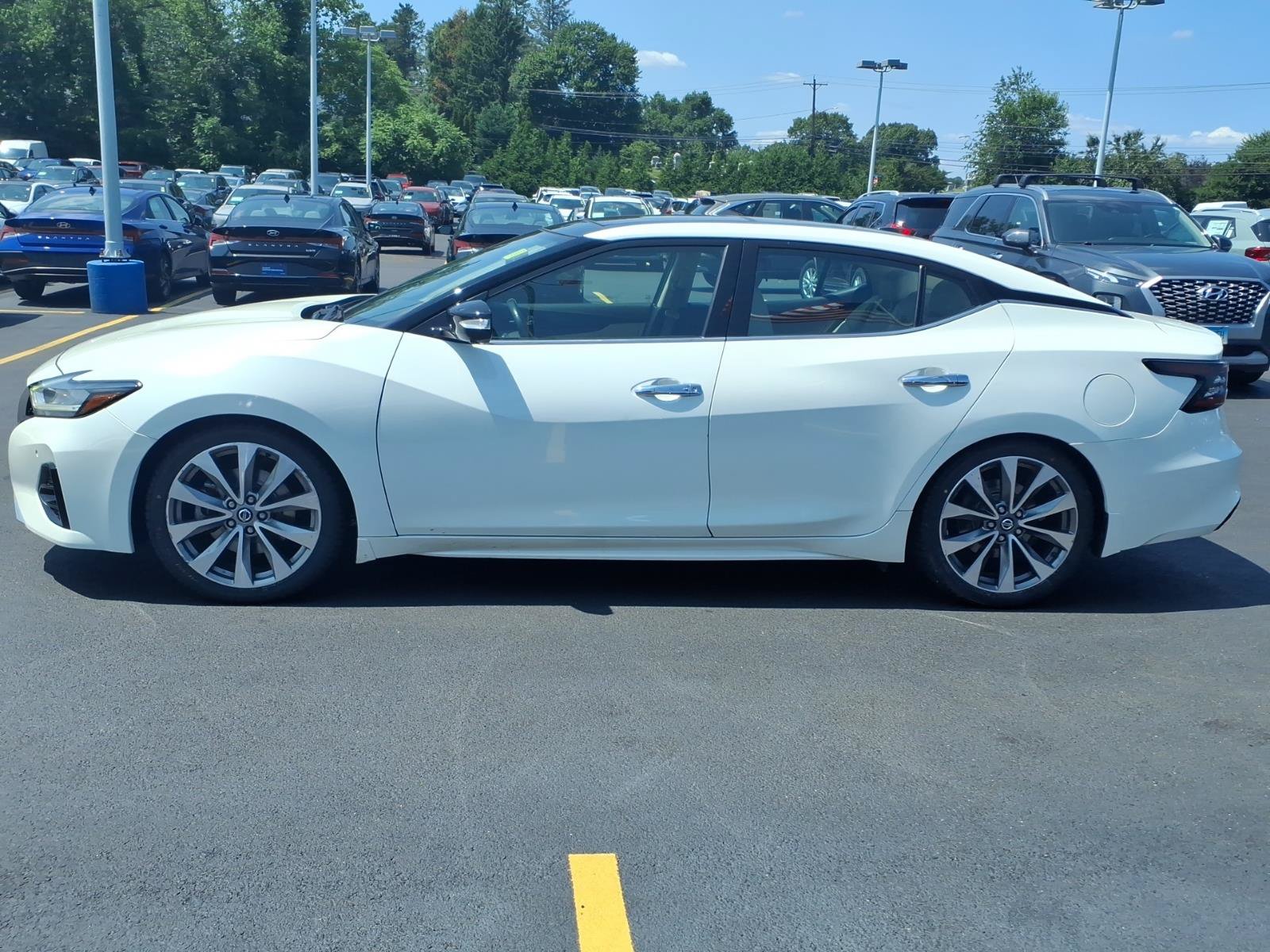 Used 2021 Nissan Maxima Platinum w/ Sport Mat Group FWD image 9