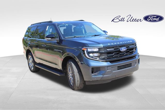 New 2026 Ford Expedition Active image 2