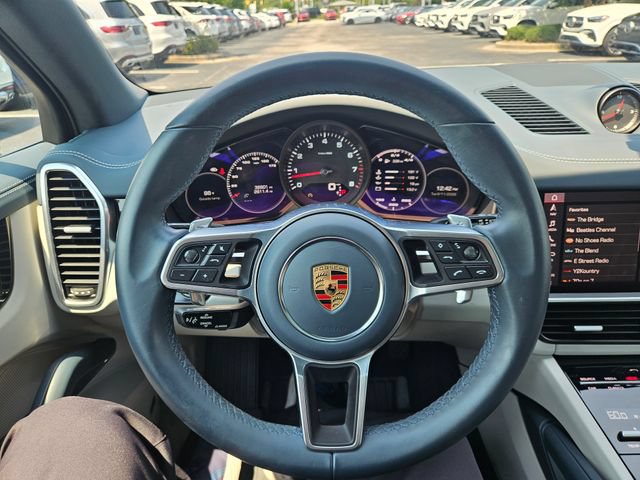 Used 2021 Porsche Cayenne AWD/4WD image 18