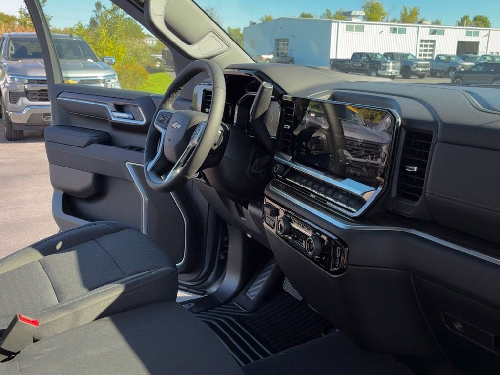 New 2026 Chevrolet Silverado 1500 LT AWD/4WD image 18