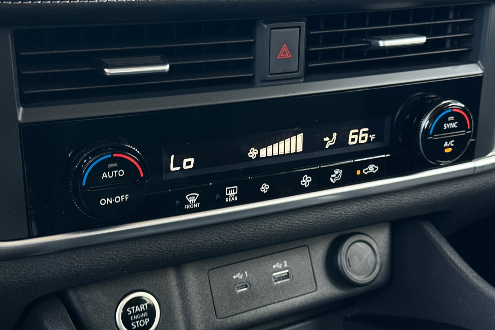 Used 2023 Nissan Rogue SV image 27