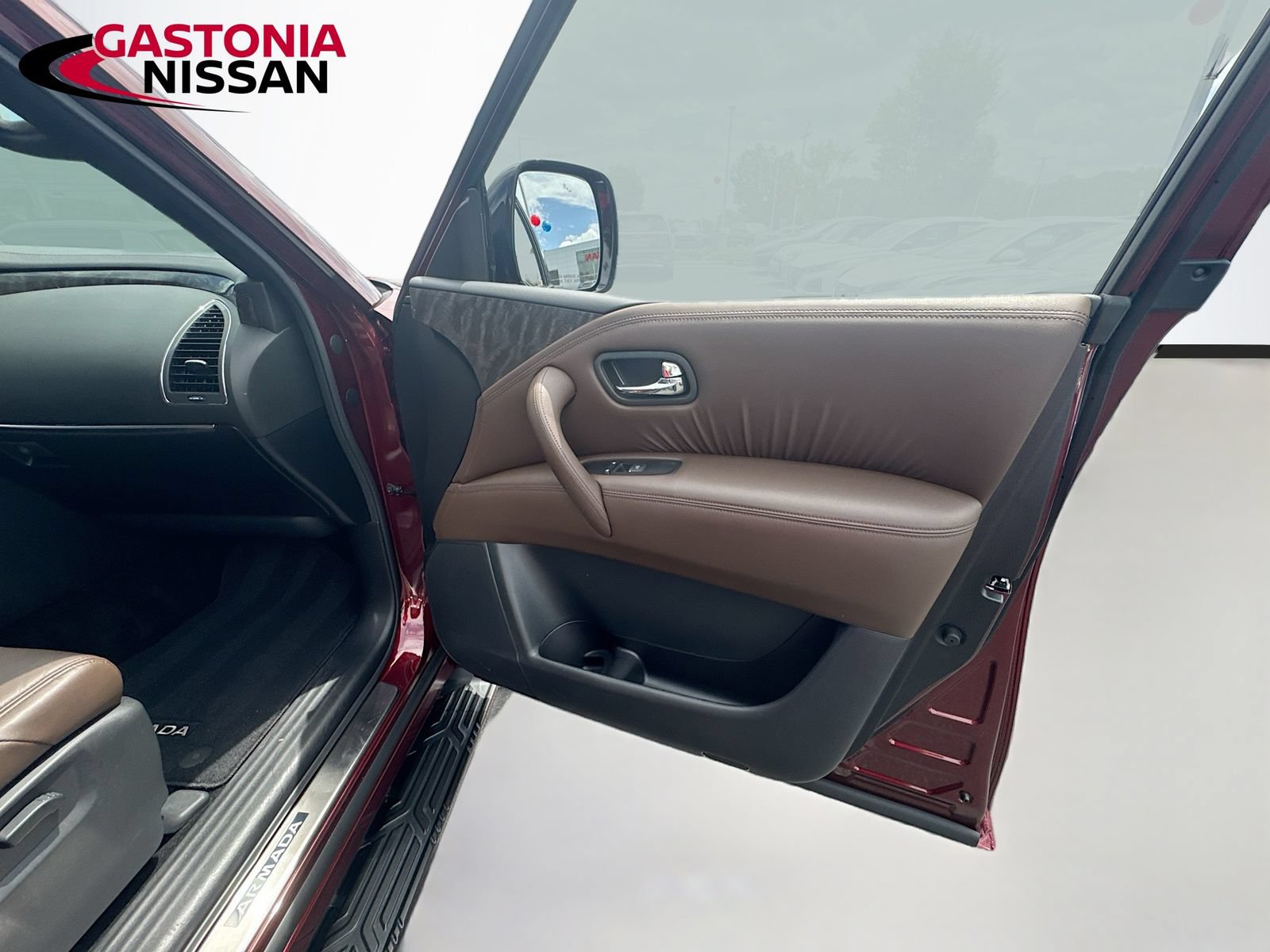 Used 2022 Nissan Armada Platinum AWD/4WD image 43