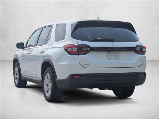 Used 2023 Honda Pilot LX image 7