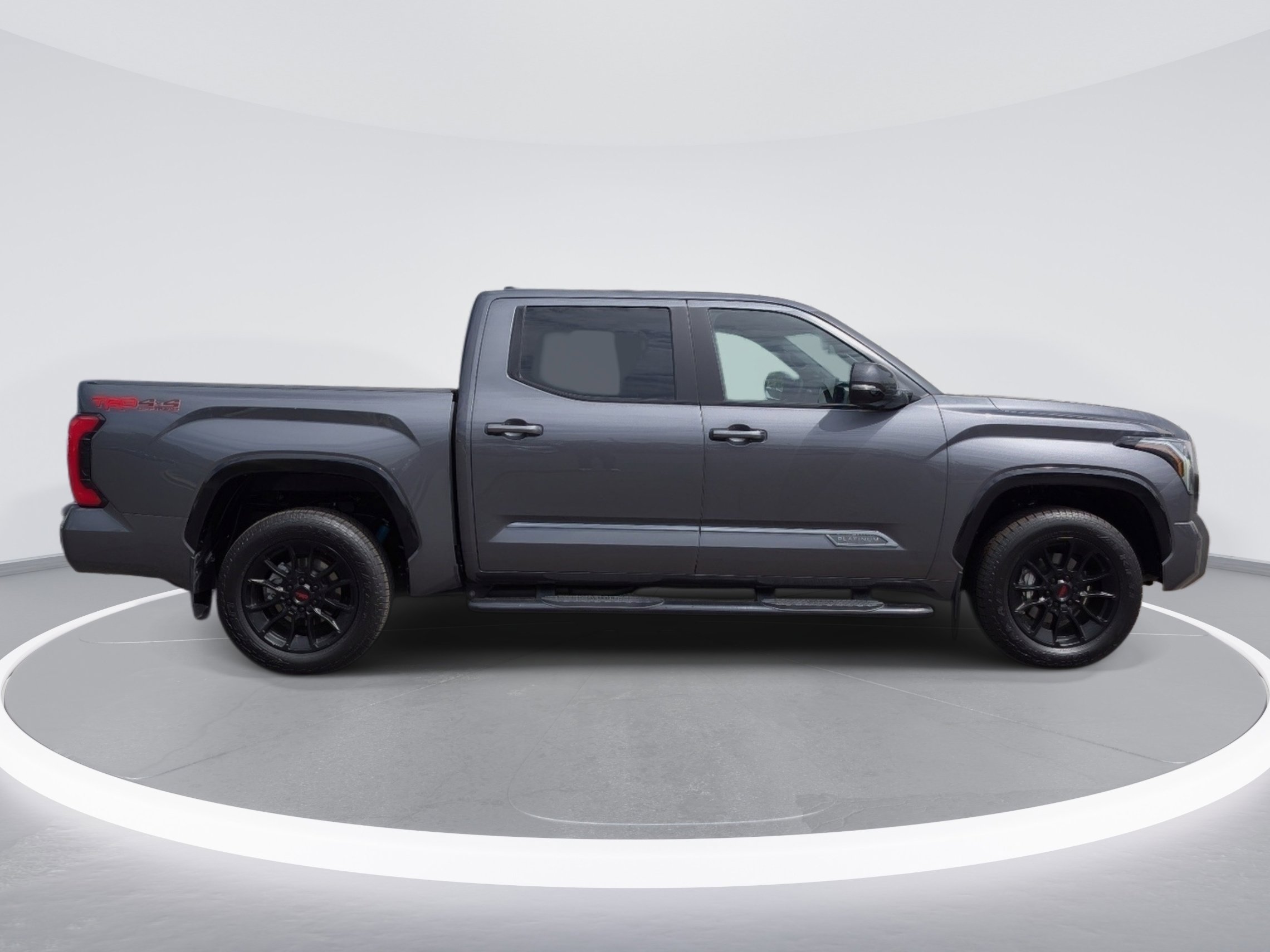 Used 2026 Toyota Tundra Platinum w/ TRD Off-Road Package AWD/4WD image 4