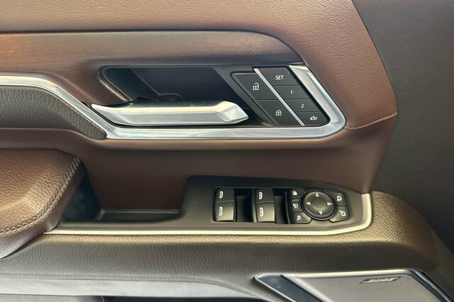 Used 2024 GMC Sierra 2500 Denali w/ Technology Package AWD/4WD image 11