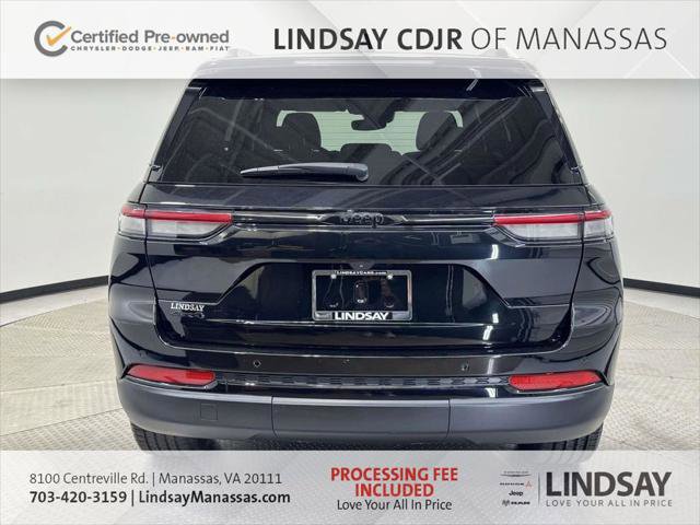 Certified 2023 Jeep Grand Cherokee Altitude AWD/4WD image 8