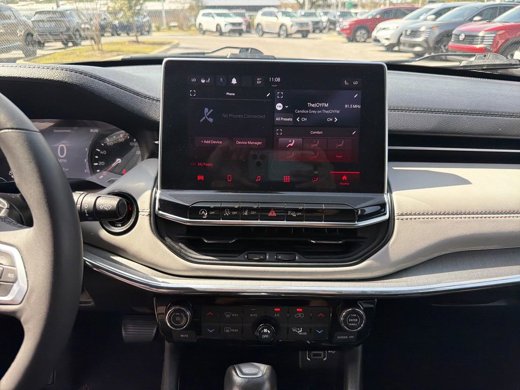 Used 2024 Jeep Compass Limited image 32