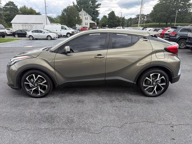 Used 2021 Toyota C-HR XLE FWD image 2
