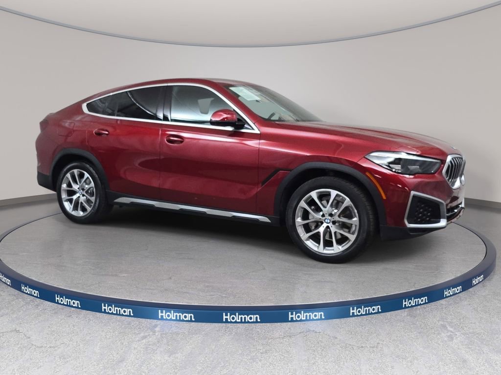 Used 2023 BMW X6 xDrive40i w/ Premium Package AWD/4WD image 4