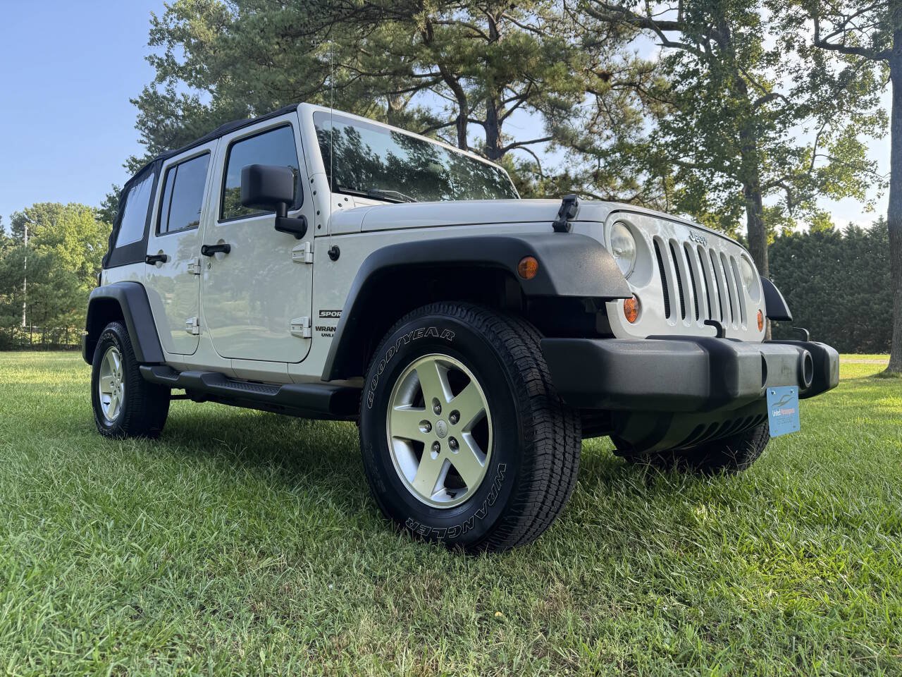 Used 2010 Jeep Wrangler Unlimited Sport AWD/4WD image 4