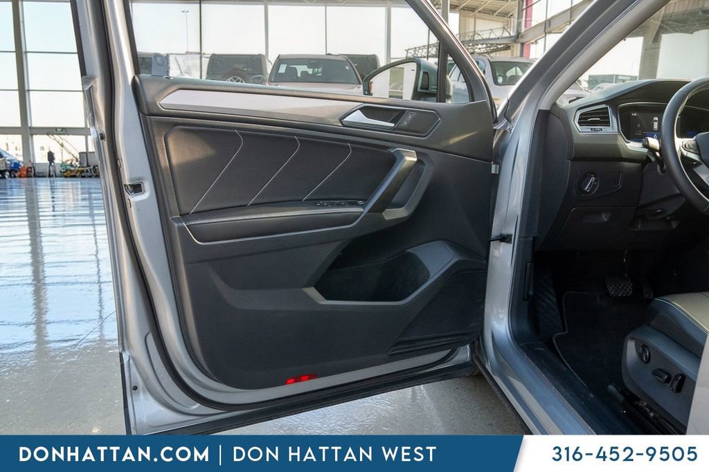 Used 2023 Volkswagen Tiguan SE FWD image 15