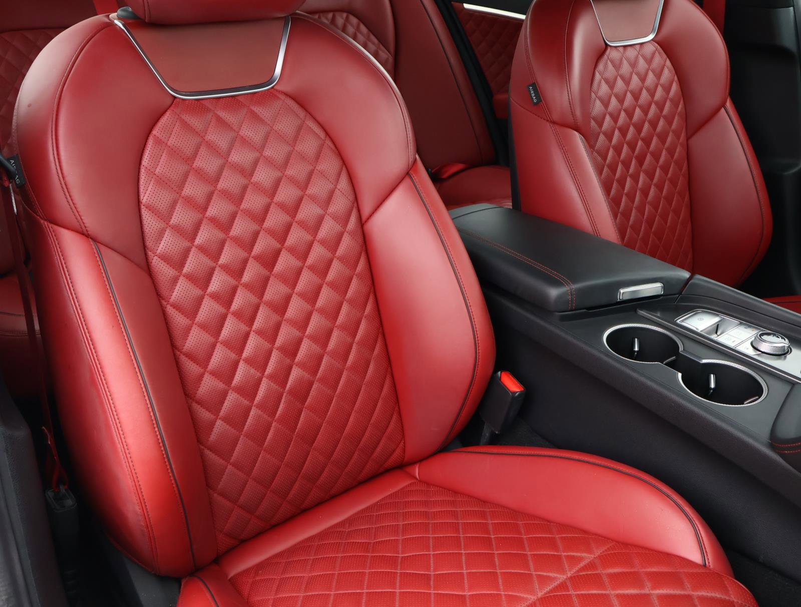 Used 2024 Genesis G70 3.3T Advanced w/ Sport Prestige Package image 18