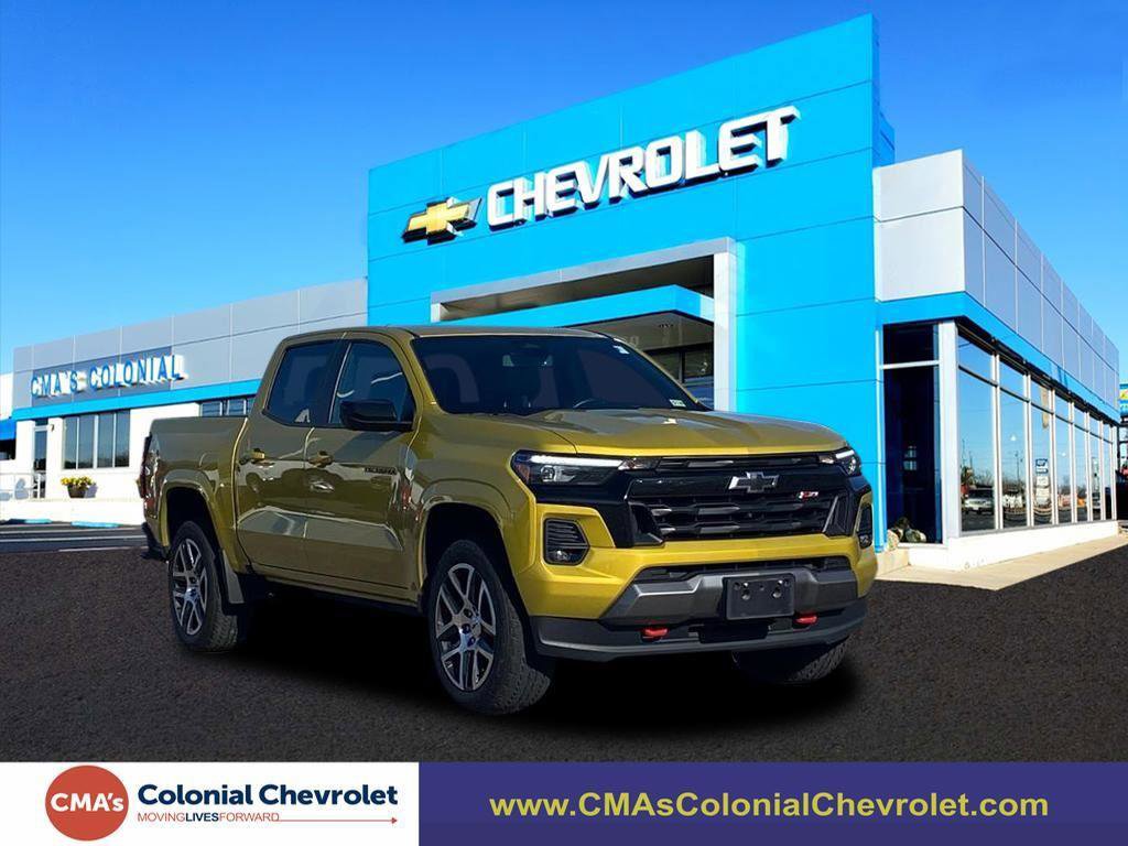 Used 2023 Chevrolet Colorado Z71 w/ Z71 Convenience Package 2 image 1