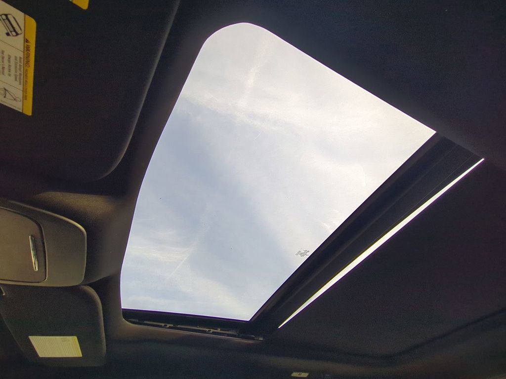 Used 2024 Ford F150 Lightning Lariat image 23