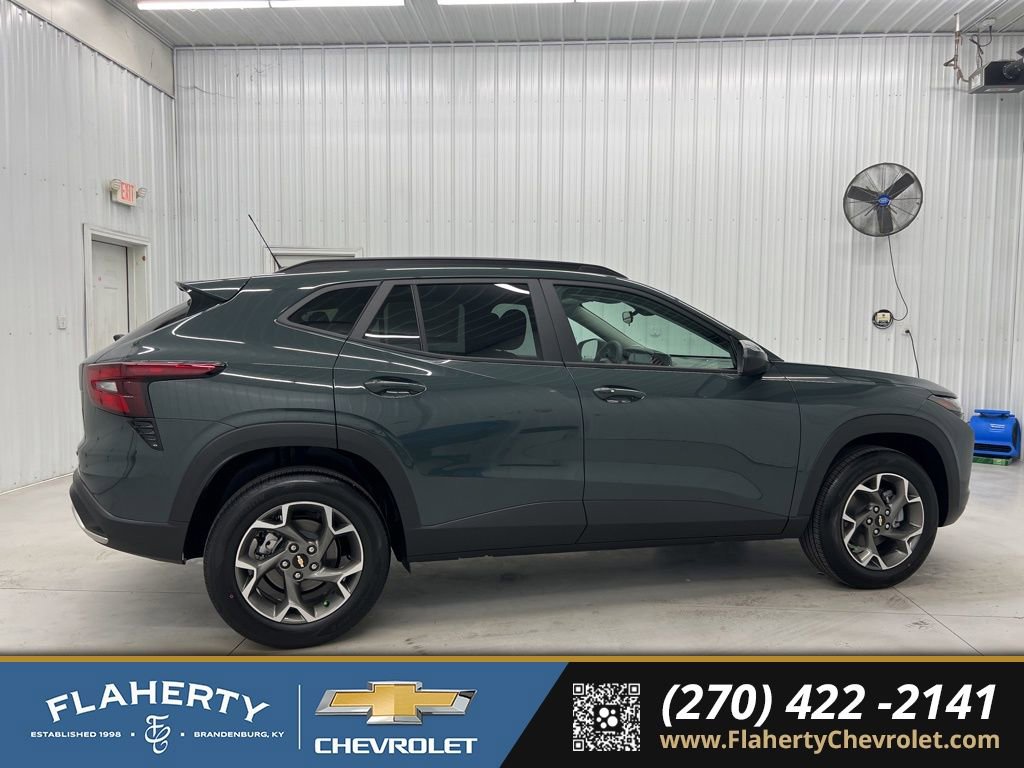 New 2026 Chevrolet Trax LT w/ LT Convenience Package image 2