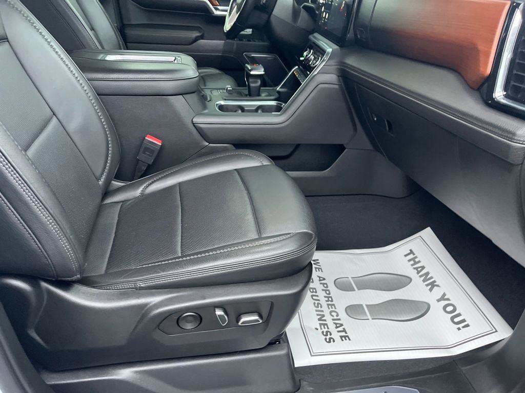 Used 2022 GMC Sierra 1500 Denali w/ Technology Package AWD/4WD image 32