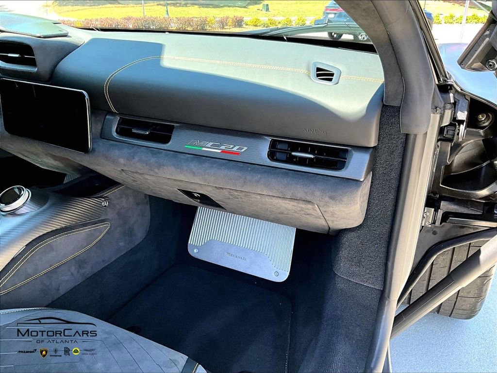 Used 2024 Maserati MC20 Coupe image 17