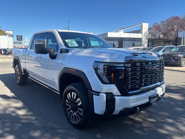 Used 2024 GMC Sierra 3500 Denali Ultimate AWD/4WD image 4