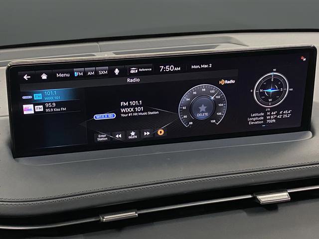 Used 2024 Genesis GV70 2.5T w/ Sport Prestige Package image 19