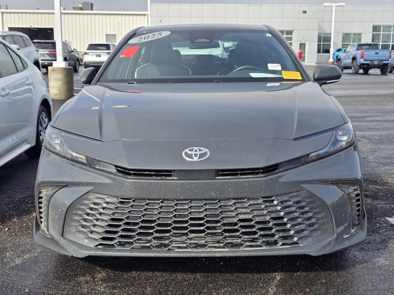 Certified 2025 Toyota Camry SE image 2