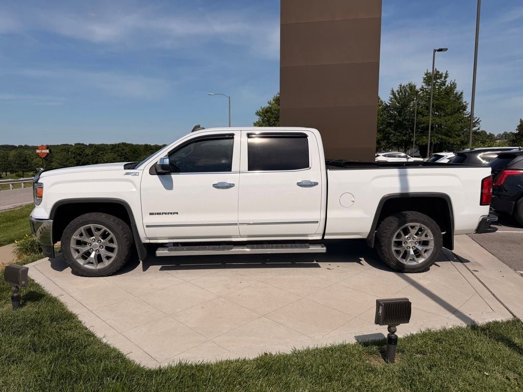 Used 2015 GMC Sierra 1500 SLT w/ SLT Crew Cab Value Package AWD/4WD image 2