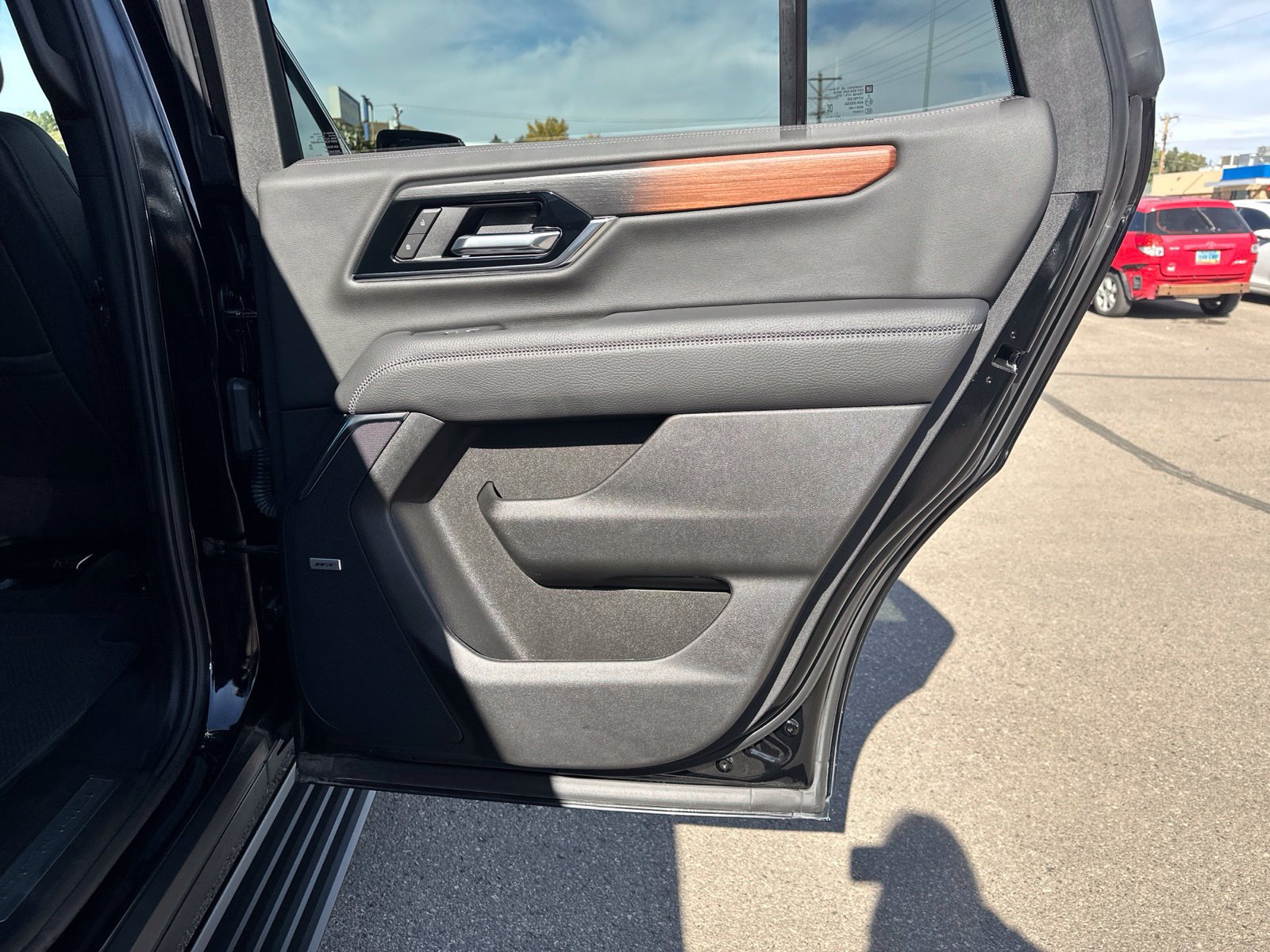 Used 2026 GMC Yukon Denali w/ Sun & Power Step Package AWD/4WD image 35