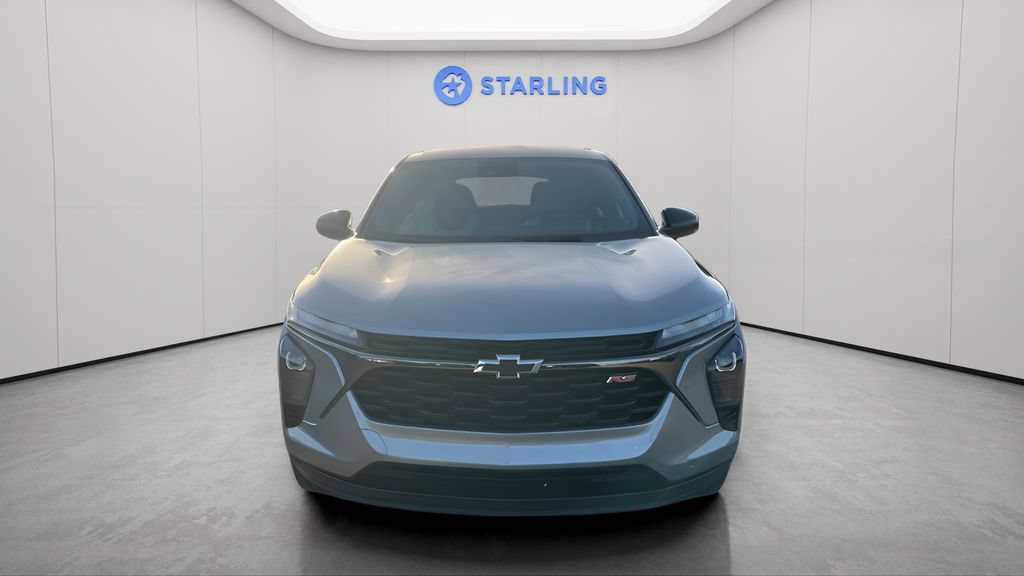 Used 2024 Chevrolet Trax RS FWD image 8