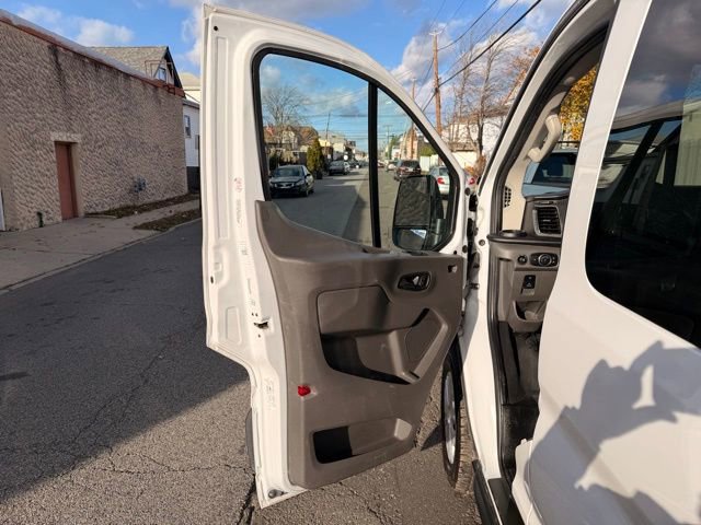 Used 2023 Ford Transit 350 XLT image 16