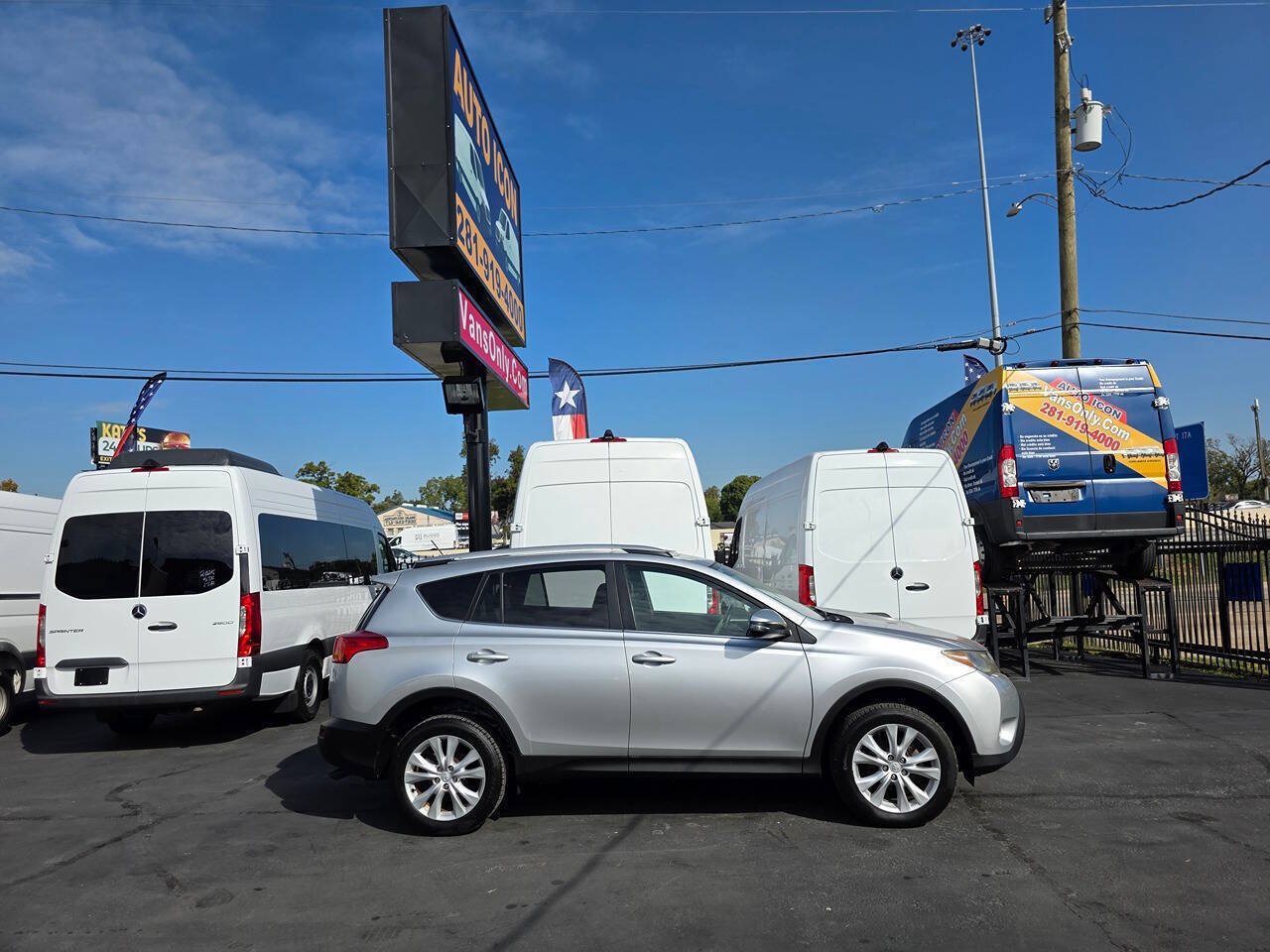 Used 2013 Toyota RAV4 Limited FWD image 3