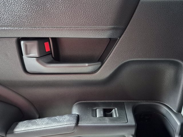 Certified 2025 Toyota 4Runner SR5 AWD/4WD image 30