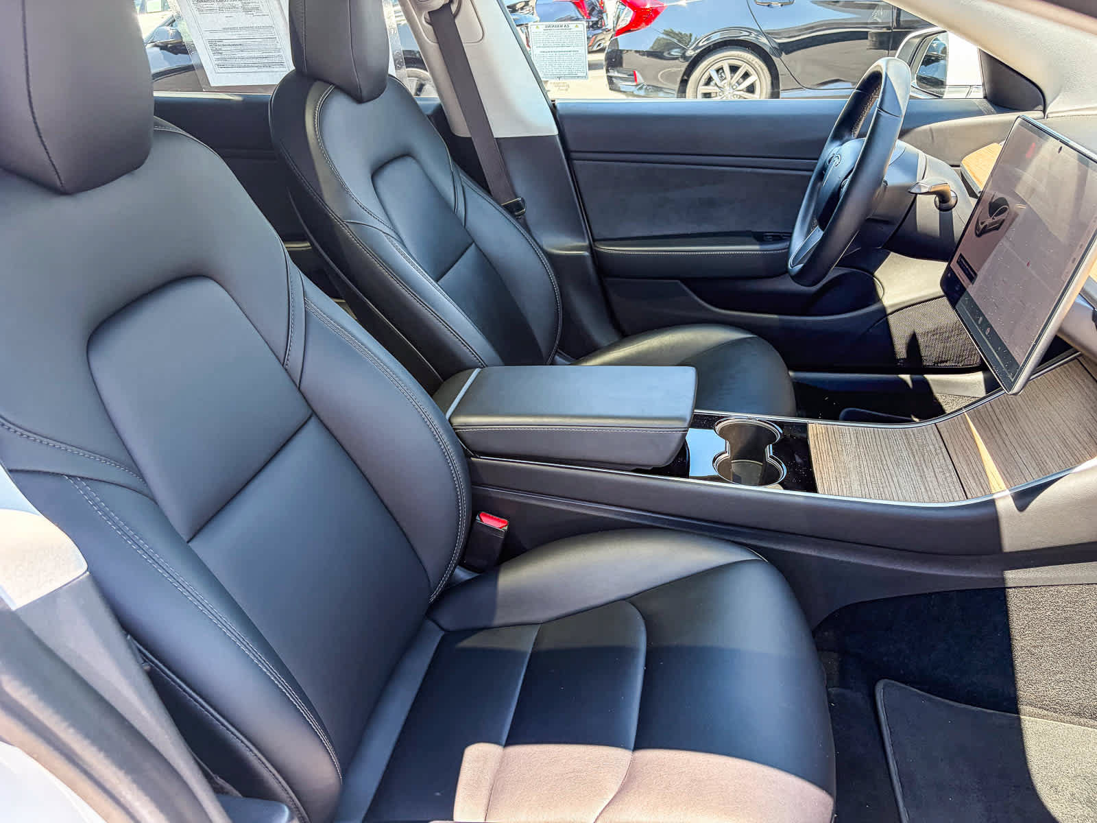 Used 2018 Tesla Model 3 Long Range RWD image 15