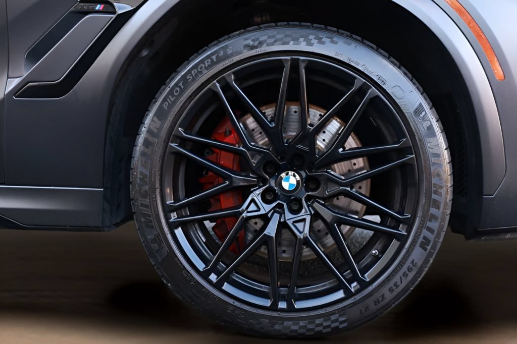 Used 2021 BMW X6 M w/ Competition Package AWD/4WD image 21