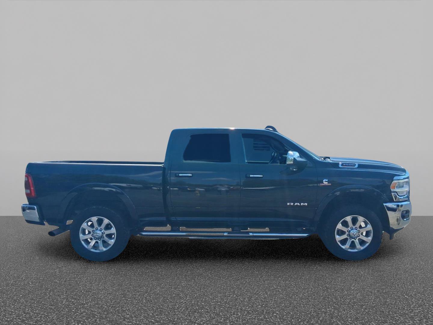 Used 2022 RAM 3500 Laramie AWD/4WD image 3
