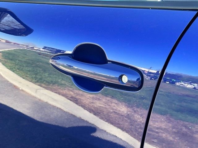 Used 2023 Toyota Corolla Cross LE w/ Moonroof Package AWD/4WD image 26