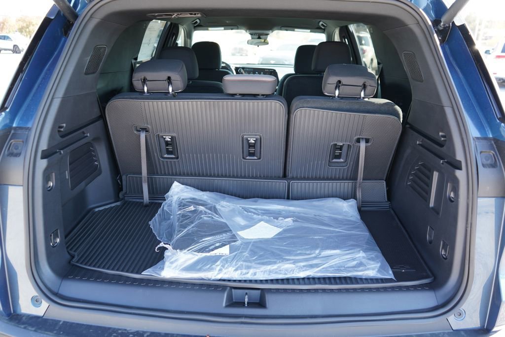 New 2026 Chevrolet Traverse LT w/ LPO, Floor Liner Package image 25